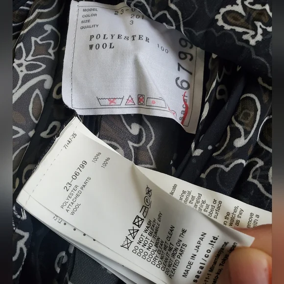 NWT$1015 SACAI Bandana Print Logo Pleated Pullover Top Blouse Sz JP 3 (US Large) - Picture 12 of 15